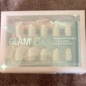 Glamnetic press on nails